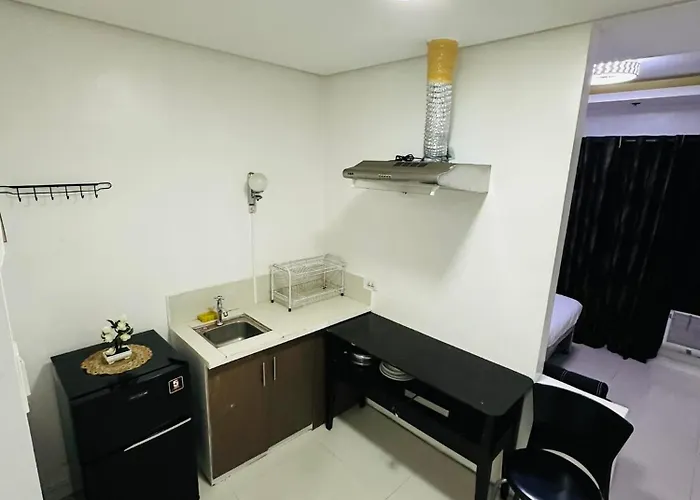 Hotel In Ermita Birch Tower